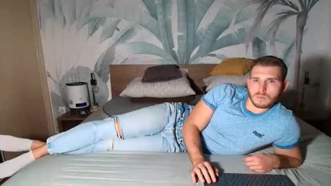 Hunter Bridges online show from 11-20-25, 03:23