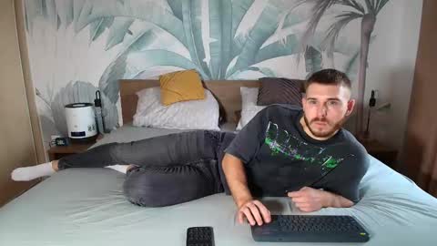 Hunter Bridges online show from 11-29-25, 11:02