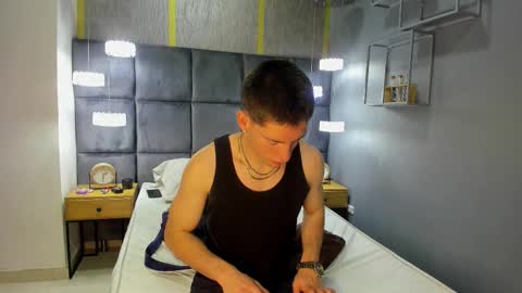 hunterheat_ online show from 09-17-25, 12:40