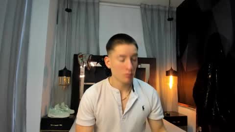 Snapshot of hunterheat_ chatting on 01-17-26, 11:26 hunterheat_ online show from 01-17-26, 11:26