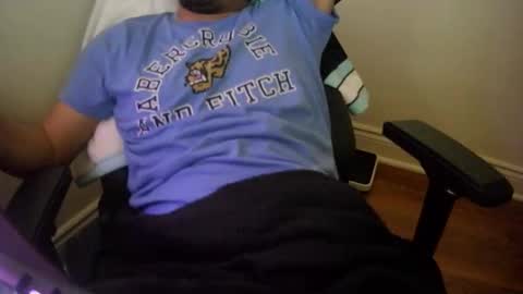 Snapshot of hunterrblood chatting on 04-14-26, 01:11 Hunterr online show from 04-14-26, 01:11