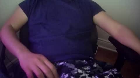 Snapshot of hunterrblood chatting on 04-16-26, 08:20 Hunterr online show from 04-16-26, 08:20