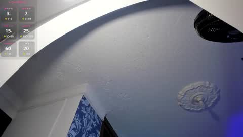 Snapshot of hunterwest06 chatting on 06-12-26, 01:59 Lucas online show from 06-12-26, 01:59