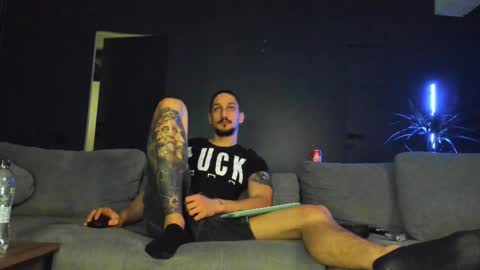 Snapshot of huntingod chatting on 12-15-25, 08:24 HuntinGOD online show from 12-15-25, 08:24