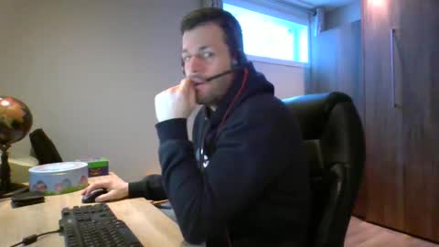 hurley7890 online show from 03-12-25, 02:34