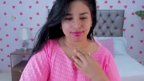 Snapshot of hurrem_had chatting on 01-17-25, 02:08 H U R R E M online show from 01-17-25, 02:08