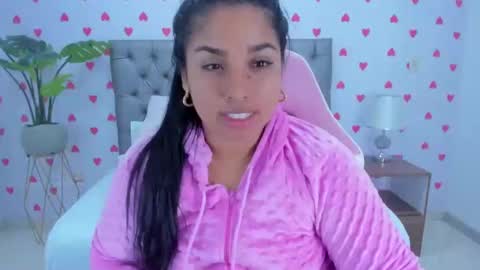 Snapshot of hurrem_had chatting on 03-11-25, 06:43 H U R R E M online show from 03-11-25, 06:43