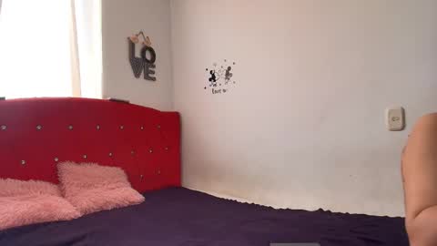 Snapshot of husbands_horny chatting on 02-06-26, 01:25 husbands_horny online show from 02-06-26, 01:25