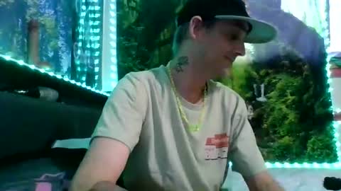 huskyclip70 online show from 07-17-26, 04:01