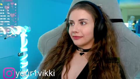 Snapshot of hustleebabyy_vikki chatting on 02-07-25, 09:47 Vika online show from 02-07-25, 09:47