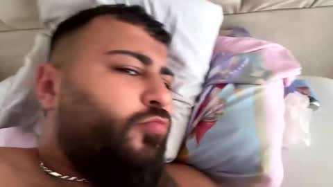 Snapshot of hut6969 chatting on 10-21-25, 10:16 hut6969 online show from 10-21-25, 10:16