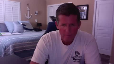 Snapshot of hvacstud4 chatting on 11-16-25, 06:13 hvacstud4 online show from 11-16-25, 06:13