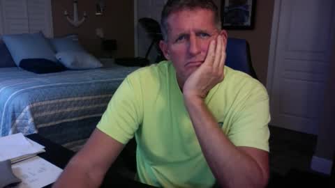 Snapshot of hvacstud4 chatting on 11-25-25, 05:24 hvacstud4 online show from 11-25-25, 05:24