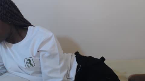 hyacinth_b online show from 07-12-26, 05:59