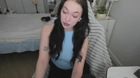 Snapshot of hyorinmaruu chatting on 02-15-26, 12:47 maru online show from 02-15-26, 12:47