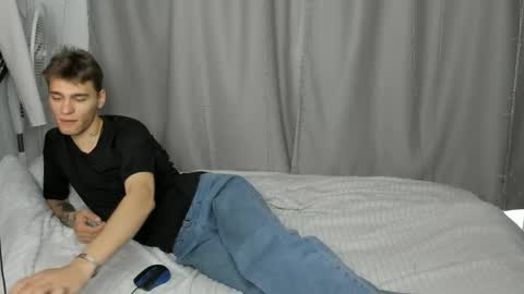 hyper_muse online show from 03-30-26, 12:06