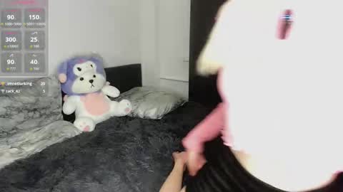 Snapshot of hypno_eyes_babe chatting on 11-22-25, 03:33 Kate online show from 11-22-25, 03:33