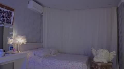 Joselle online show from 03-08-26, 02:04