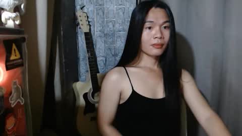 Snapshot of i_am_asian90 chatting on 10-20-25, 08:09 Kim online show from 10-20-25, 08:09