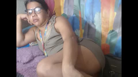 Snapshot of i_drain_u_bitch chatting on 01-27-25, 03:58 jamaeca online show from 01-27-25, 03:58