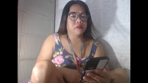 Snapshot of i_drain_u_bitch chatting on 02-24-25, 12:30 jamaeca online show from 02-24-25, 12:30