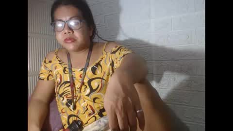 Snapshot of i_drain_u_bitch chatting on 03-04-25, 12:22 jamaeca online show from 03-04-25, 12:22