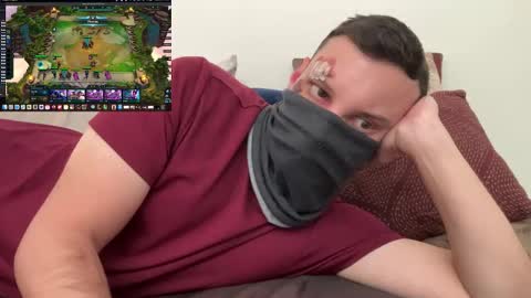 Snapshot of i_o_ro chatting on 10-27-25, 03:43 i o ro online show from 10-27-25, 03:43