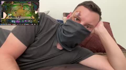 Snapshot of i_o_ro chatting on 10-28-25, 04:05 i o ro online show from 10-28-25, 04:05