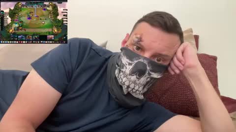 Snapshot of i_o_ro chatting on 10-31-25, 05:08 i o ro online show from 10-31-25, 05:08