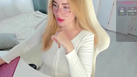Snapshot of i_want_you_eva chatting on 10-12-25, 11:09 HiI am  EvaPVT is open  online show from 10-12-25, 11:09