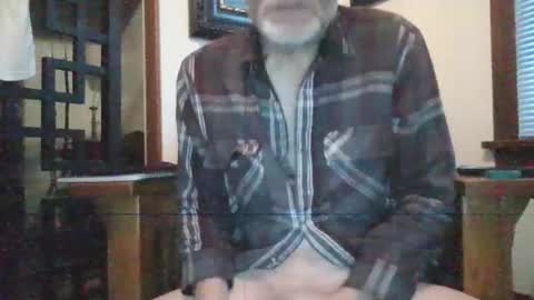 Snapshot of iaboy66 chatting on 12-16-25, 02:33 iaboy66 online show from 12-16-25, 02:33