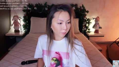 Snapshot of iam_casey chatting on 12-21-25, 09:00 Casey online show from 12-21-25, 09:00