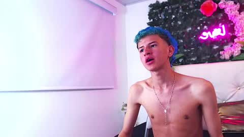 iam_lukas__ online show from 10-09-25, 03:59