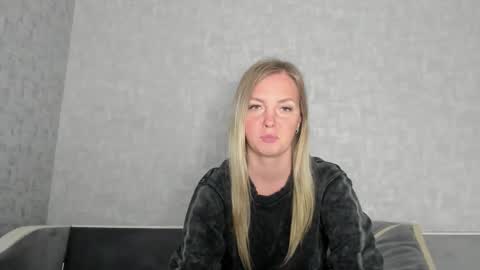 Snapshot of iam_venus chatting on 09-15-25, 04:40 Venus online show from 09-15-25, 04:40