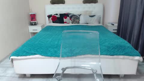 Alice online show from 03-01-25, 01:29