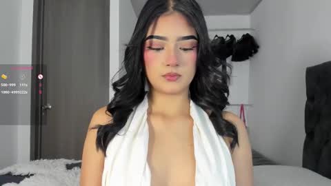 Snapshot of iamjulietaa chatting on 10-08-25, 07:44 online show from 10-08-25, 07:44