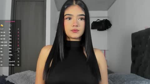 Snapshot of iamjulietaa chatting on 10-29-25, 07:48 online show from 10-29-25, 07:48