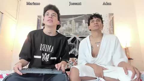 Mariano online show from 10-31-25, 04:02