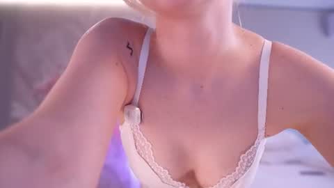 Nina  online show from 06-28-26, 03:29