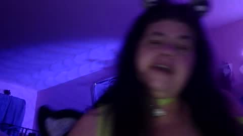 I LOVE  MY   COCONUT   EAT  MY   COCONUTS online show from 11-01-25, 05:42