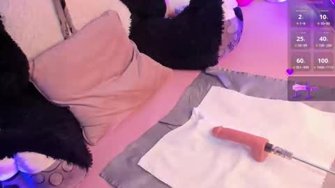 Snapshot of iamstephanie13 chatting on 11-28-25, 03:53 Steph - Online Again - 1 DECEMBER online show from 11-28-25, 03:53