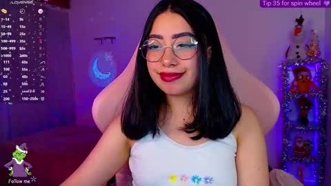 Snapshot of iamveroo chatting on 12-14-25, 06:19 Veronica NDEPENT MODEL online show from 12-14-25, 06:19