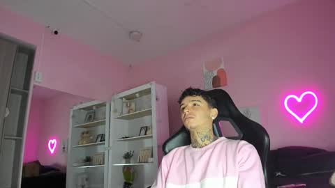 IAN CASTILLO online show from 10-07-25, 11:07