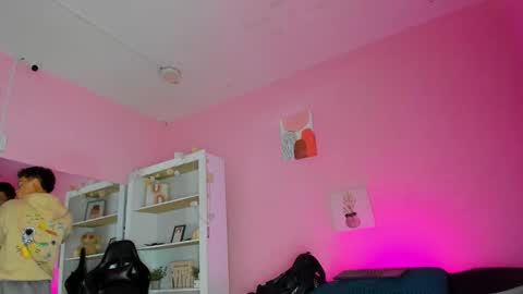 IAN CASTILLO online show from 10-24-25, 11:06