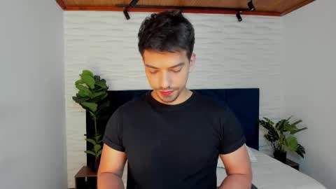 Snapshot of ian_davis chatting on 02-09-25, 08:13 Ian Davis online show from 02-09-25, 08:13