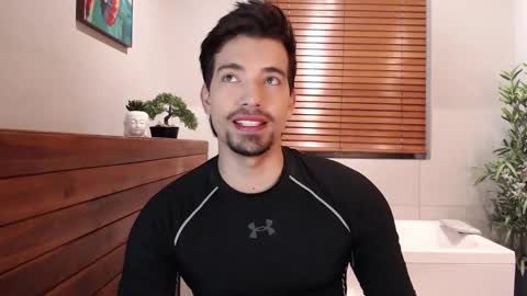 Snapshot of ian_davis chatting on 02-27-25, 08:09 Ian Davis online show from 02-27-25, 08:09