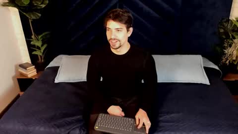 Snapshot of ian_davis chatting on 10-14-25, 11:55 Ian Davis online show from 10-14-25, 11:55