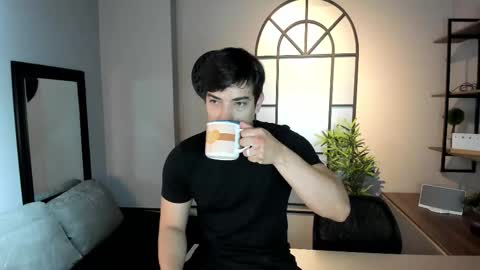 Snapshot of ian_davis chatting on 10-29-25, 11:45 Ian Davis online show from 10-29-25, 11:45