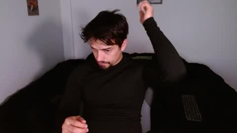 Snapshot of ian_davis chatting on 11-12-25, 12:16 Ian Davis online show from 11-12-25, 12:16