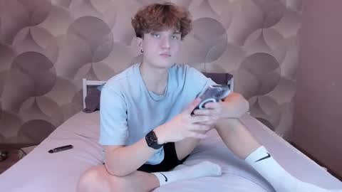 Snapshot of ian_flor chatting on 01-11-26, 01:05 Ian Flor online show from 01-11-26, 01:05